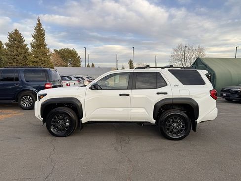 Certified 2025 Toyota 4Runner SR5 image 4