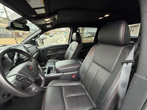 Used 2020 Nissan Titan PRO-4X w/ Pro-4x Convenience Package image 21