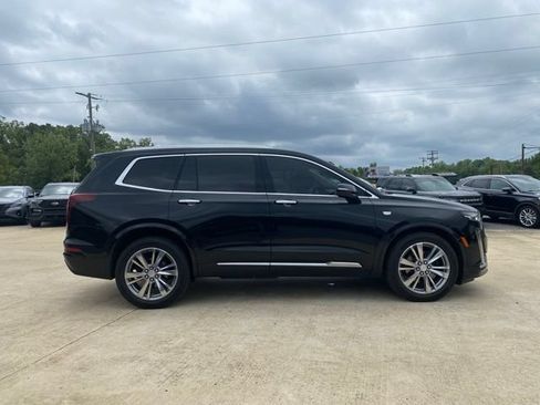 Used 2023 Cadillac XT6 Premium Luxury FWD image 5