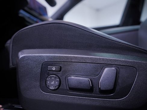 Used 2025 BMW X3 xDrive30i w/ Convenience Package image 17