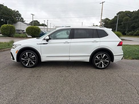 Used 2022 Volkswagen Tiguan SEL R-Line AWD/4WD image 9