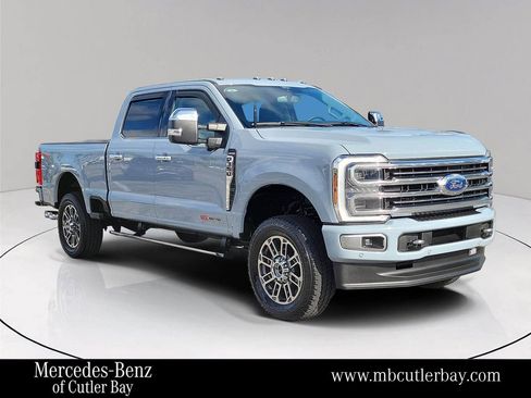 Used 2024 Ford F350 Limited image 1
