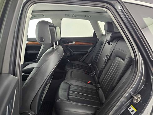 Used 2021 Audi Q5 2.0T Premium Plus w/ Premium Plus Package AWD/4WD image 16