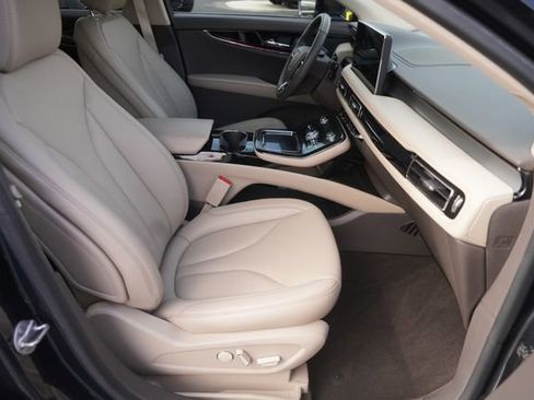 Used 2023 Lincoln Nautilus FWD image 18