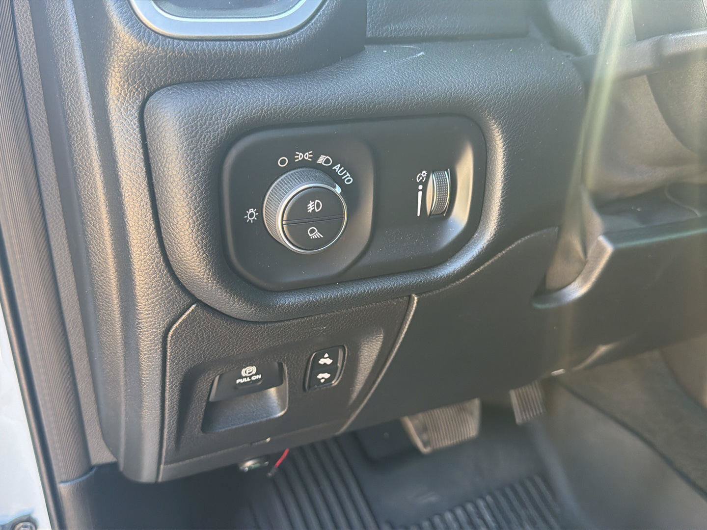 Used 2021 RAM 1500 Big Horn RWD image 21