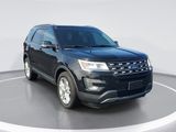 Used 2017 Ford Explorer XLT w/ Equipment Group 202A image 2
