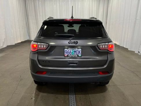 Used 2019 Jeep Compass Latitude AWD/4WD image 4