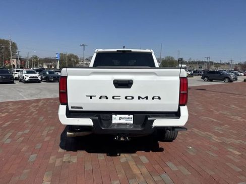 Used 2024 Toyota Tacoma TRD Sport image 35