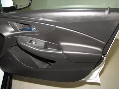 Used 2019 Chevrolet Volt LT image 20