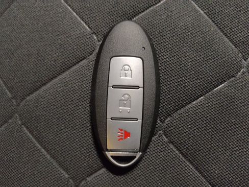 Used 2019 Nissan Kicks S FWD image 32