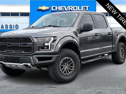 Used 2020 Ford F150 Raptor image 3