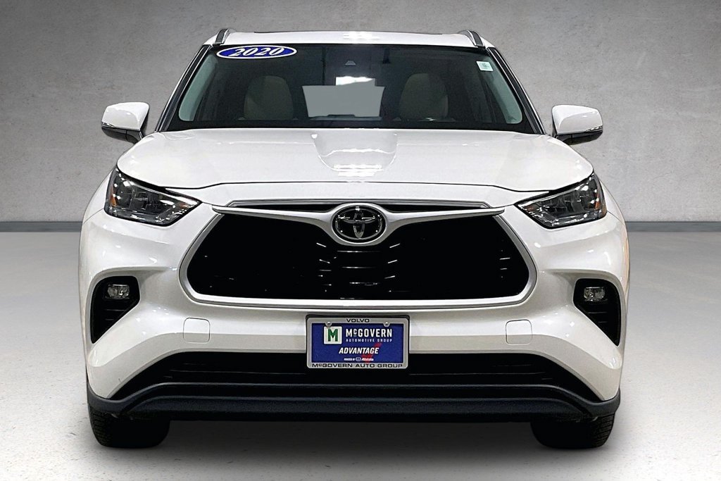 Used 2020 Toyota Highlander XLE AWD/4WD image 2