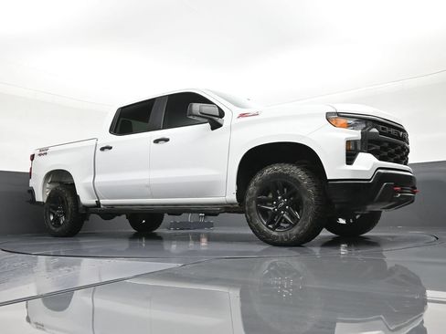 Used 2024 Chevrolet Silverado 1500 Custom Trail Boss AWD/4WD image 26