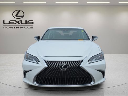 Used 2019 Lexus ES 350 w/ Premium Package image 2