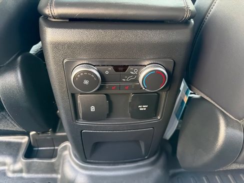 Used 2022 Ford Explorer Platinum w/ Equipment Group 601A AWD/4WD image 25