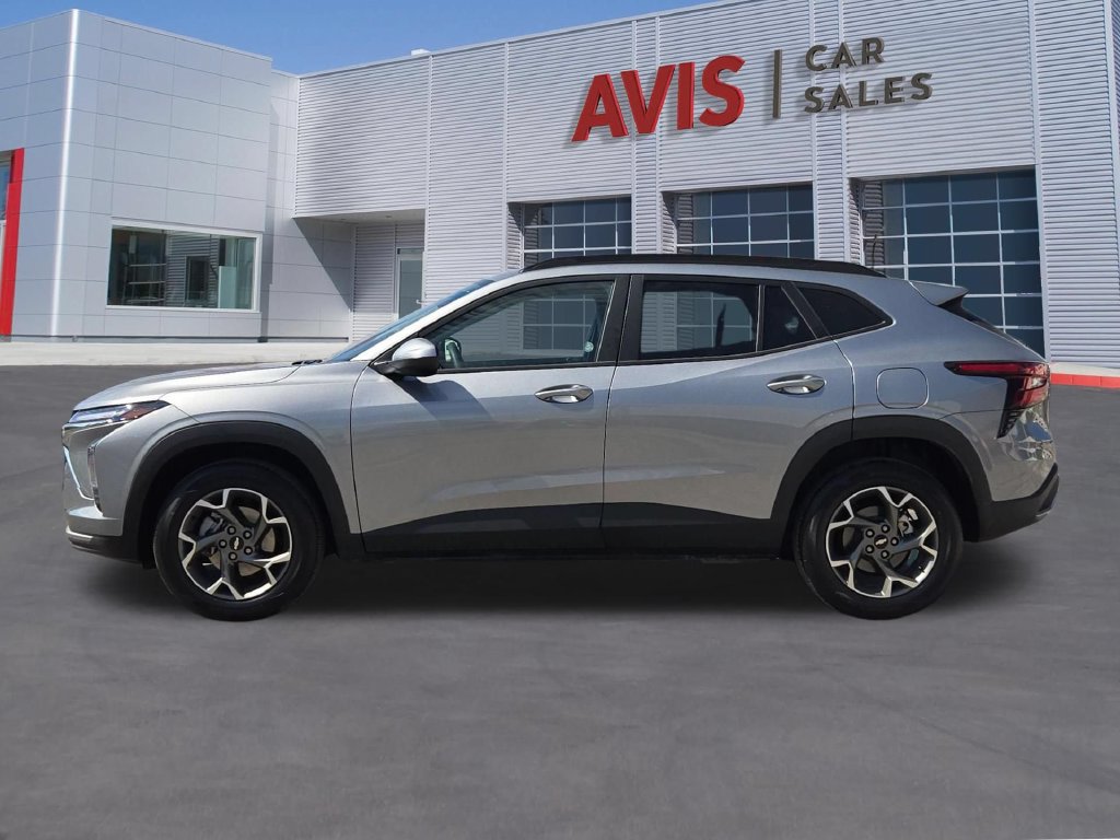Used 2026 Chevrolet Trax LT FWD image 10