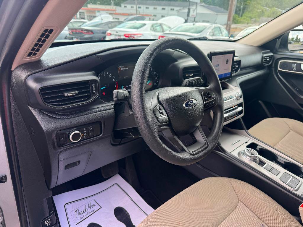 Used 2023 Ford Explorer 2WD image 15