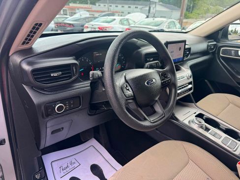 Used 2023 Ford Explorer 2WD image 15