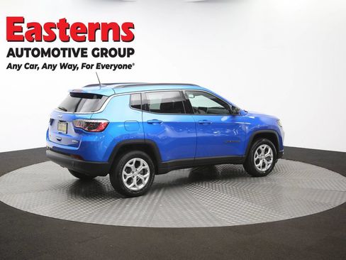 Used 2024 Jeep Compass Latitude AWD/4WD image 40
