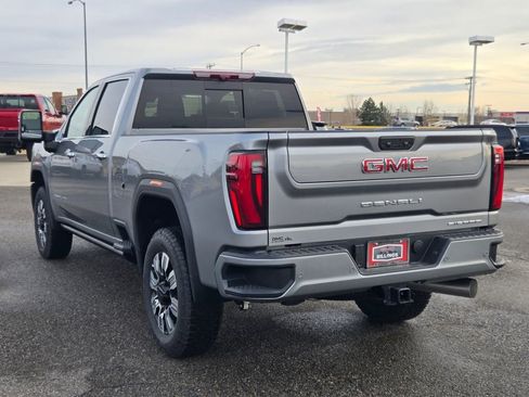 New 2025 GMC Sierra 2500 Denali w/ Denali Reserve Package image 15