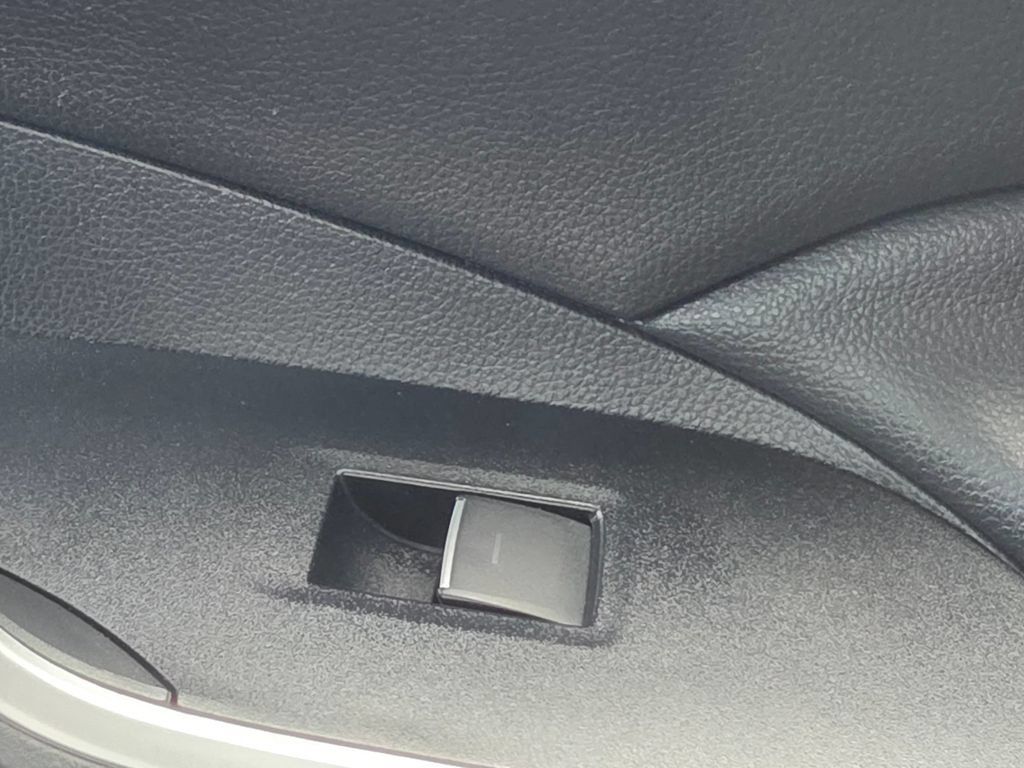 Used 2023 Toyota RAV4 XLE FWD image 13