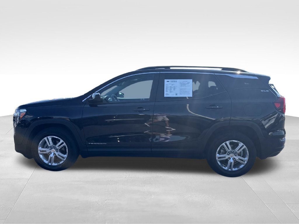 Used 2022 GMC Terrain SLE w/ Driver Convenience Package FWD image 4