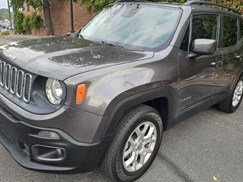 Used 2017 Jeep Renegade Latitude w/ Cold Weather Group AWD/4WD image 1