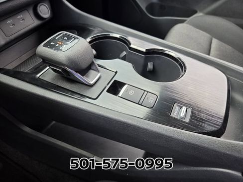 Used 2025 Nissan Rogue SV FWD image 28