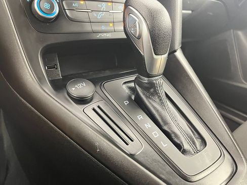 Used 2018 Ford Focus SE w/ Interior Protection Package FWD image 25