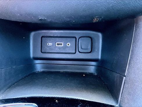 Used 2021 Chevrolet Equinox LT AWD/4WD image 24