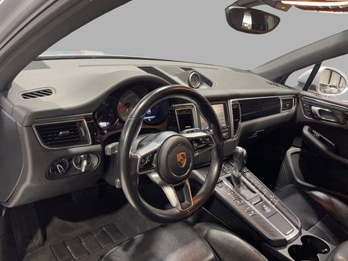 Used 2016 Porsche Macan S image 23