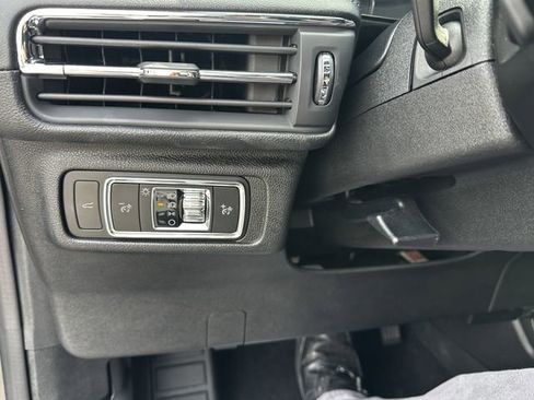 Used 2022 Lincoln Corsair AWD w/ Equipment Group 101A image 29