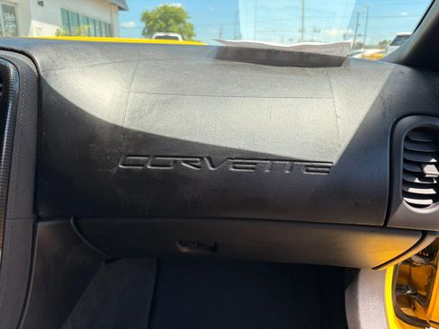 Used 2010 Chevrolet Corvette Grand Sport w/ Preferred Equipment Group RWD image 16