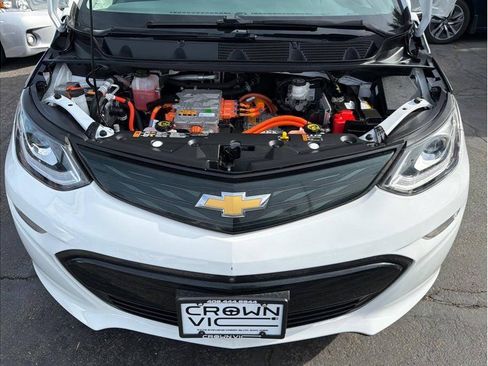Used 2019 Chevrolet Bolt Premier w/ Infotainment Package FWD image 36