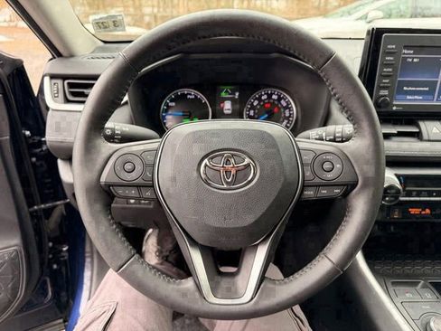Used 2022 Toyota RAV4 XLE w/ Convenience Package image 20