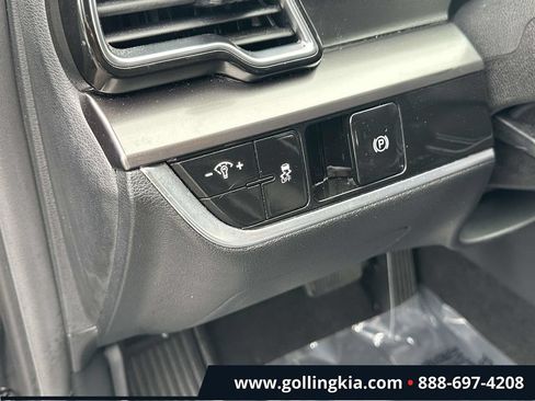 Certified 2024 Kia Sportage EX FWD image 15