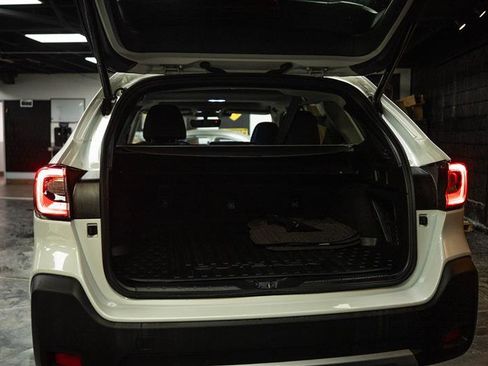 Used 2023 Subaru Outback Limited image 7
