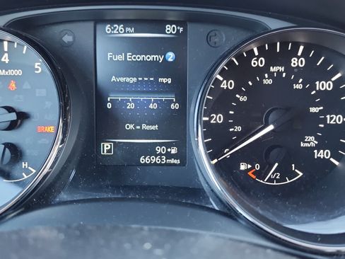 Used 2017 Nissan Rogue SV w/ SV Premium Package FWD image 6