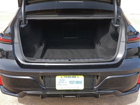 Used 2023 BMW 740i RWD image 10