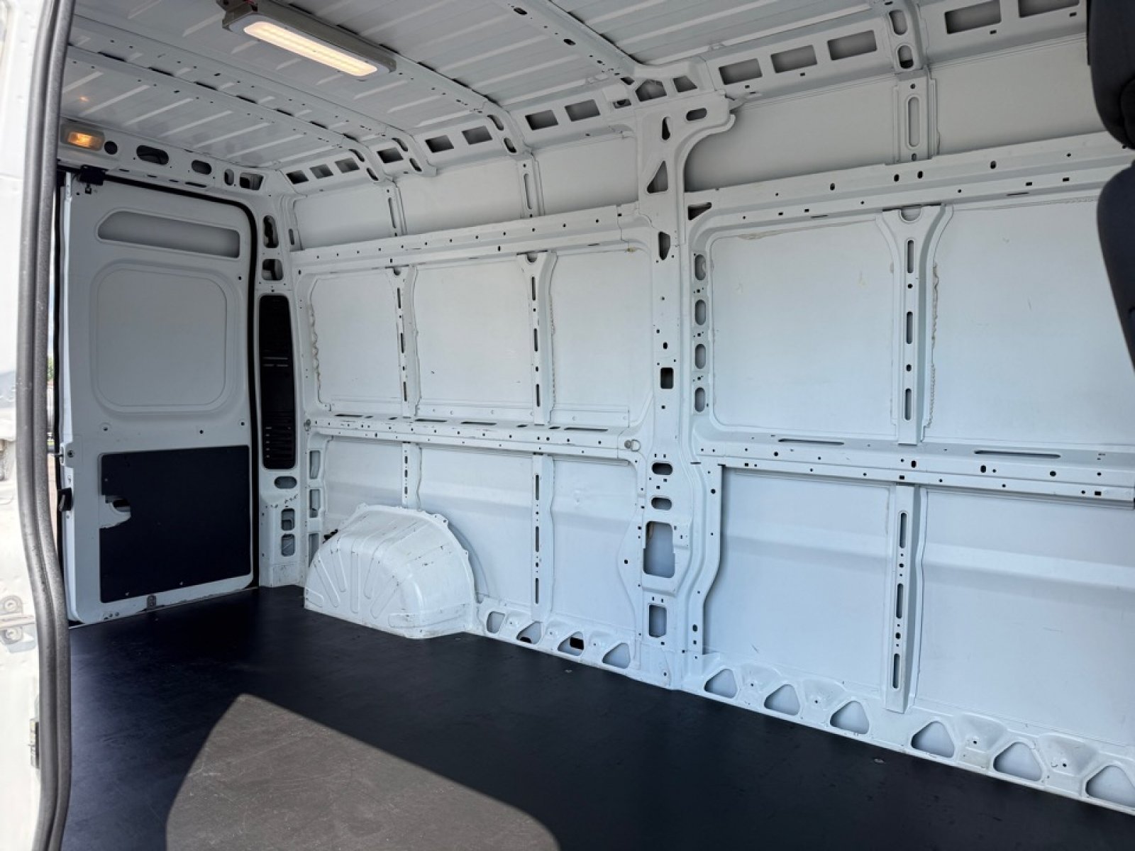 Used 2023 RAM ProMaster 2500 FWD image 31