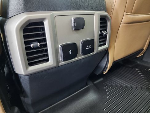 Used 2022 Ford F250 Lariat w/ Tremor Off-Road Package image 32