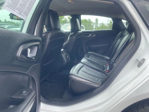 Used 2015 Chrysler 200 C w/ Navigation & Sound Group I image 15