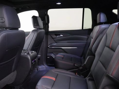 New 2026 Chevrolet Traverse RS w/ LPO, Floor Liner Package AWD/4WD image 29