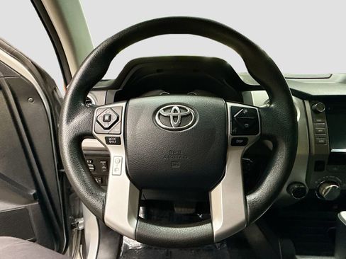 Used 2017 Toyota Tundra SR5 w/ SR5 Upgrade Package AWD/4WD image 14