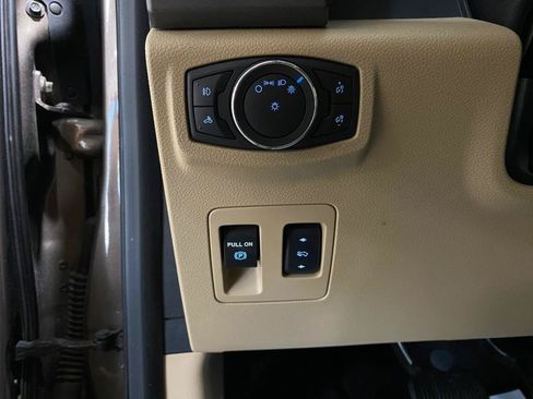 Used 2015 Ford F150 XLT w/ Equipment Group 302A Luxury AWD/4WD image 10
