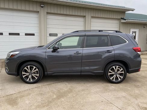 Used 2021 Subaru Forester Limited image 4