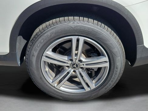 Used 2022 Mercedes-Benz GLC 300 image 6