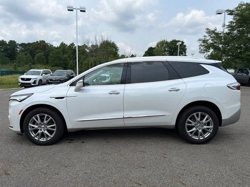 Used 2023 Buick Enclave Essence w/ Experience Buick Package AWD/4WD image 5