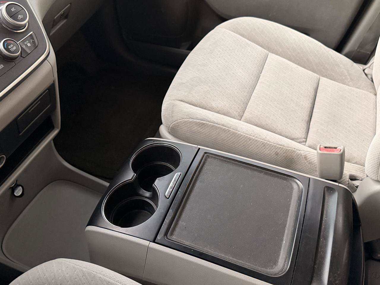 Used 2017 Toyota Sienna LE FWD image 29