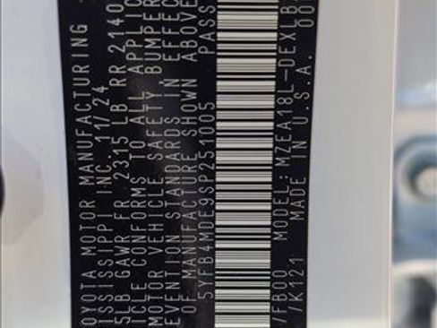 Used 2025 Toyota Corolla LE image 26